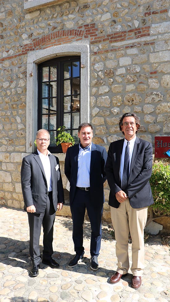 LES PROFESSIONNELS DES MÉTIERS DE L'EAU RENCONTRENT LUC FERRY